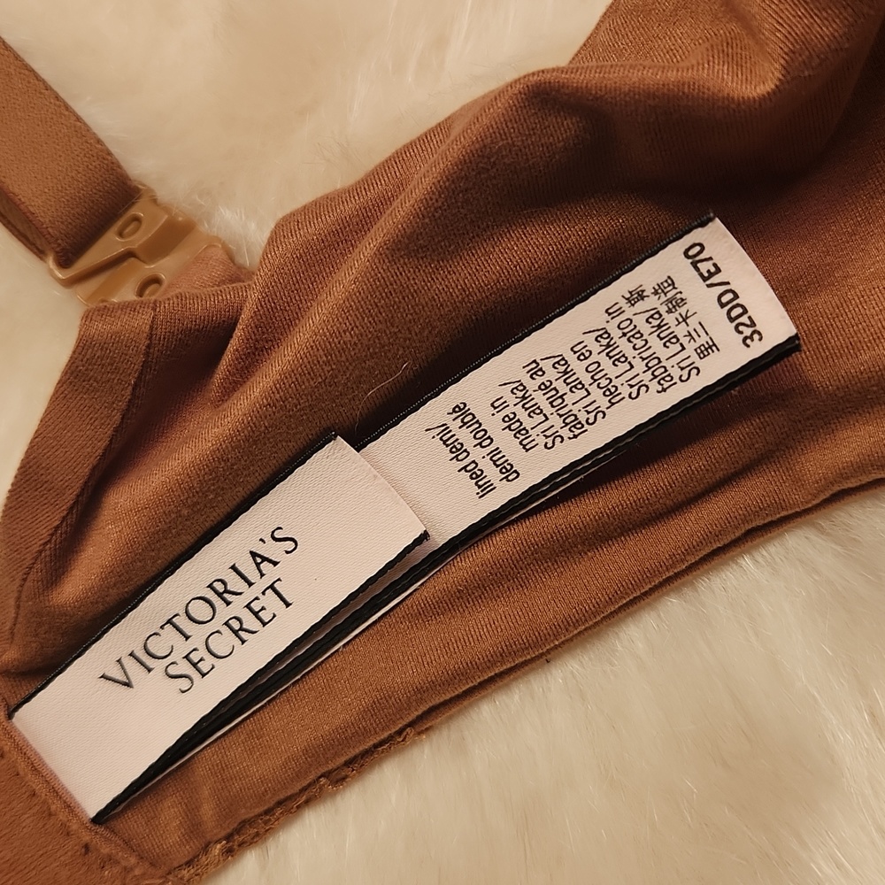 Victoria's Secret Bra - Picture 4 of 5